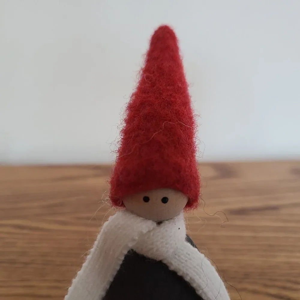 Handmade Sweden Larssons Tra Wood Christmas Gray Tomte Santa Elf Figurine Felix